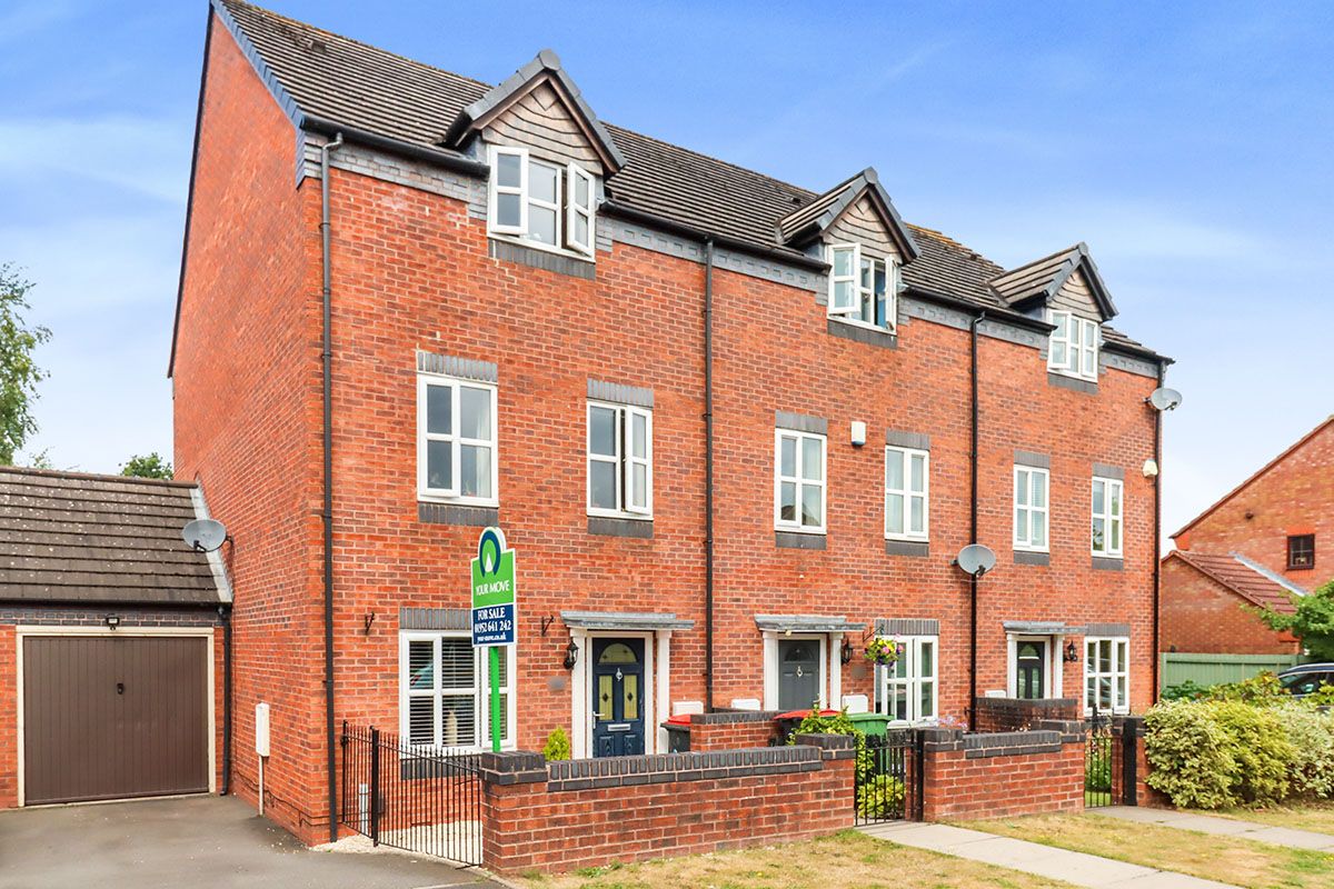 4 bed end terrace house for sale in Colridge Court, Donnington, Telford
