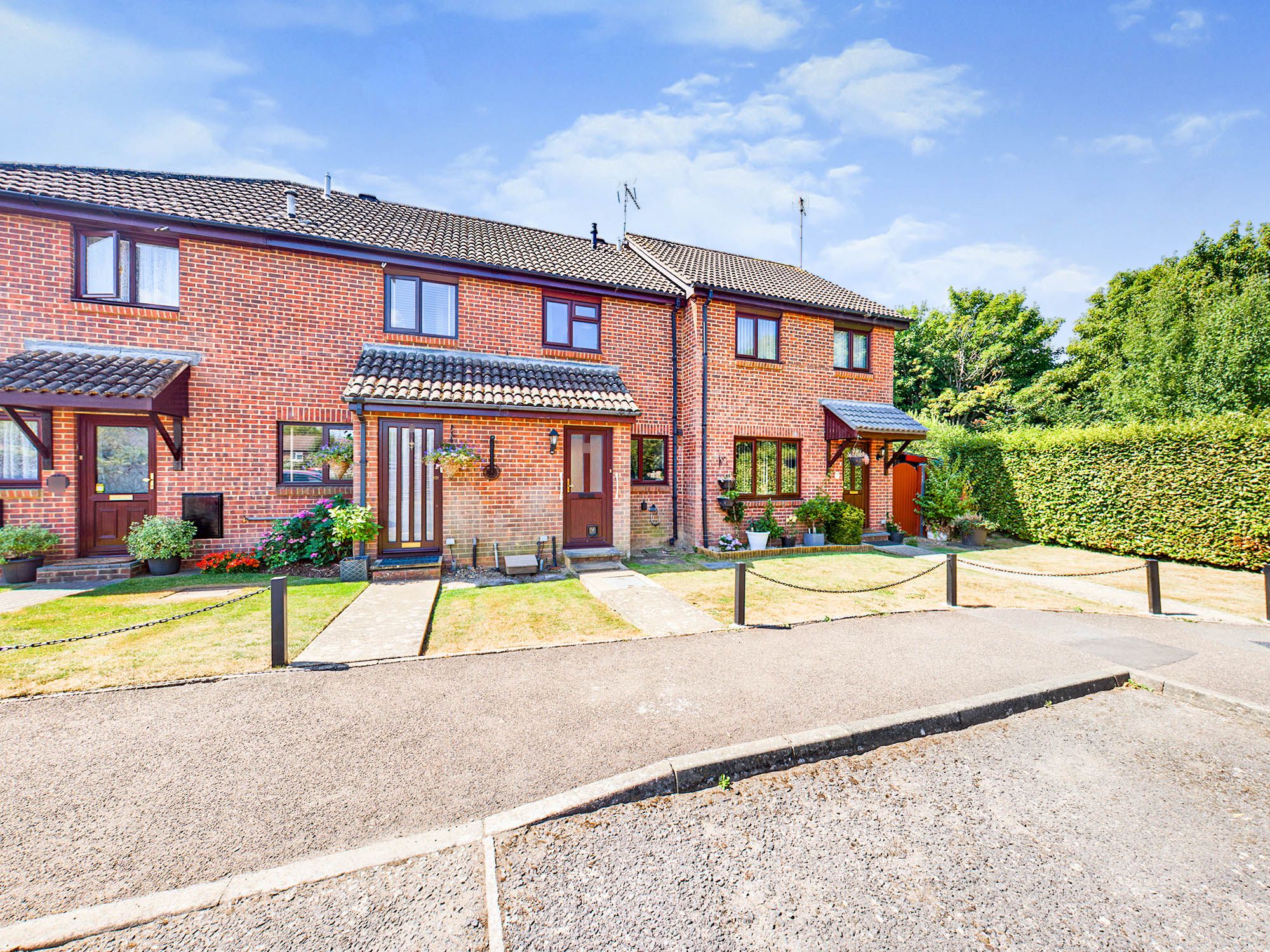 2 bed terraced house for sale in Shandys Close, Horsham RH12 Zoopla