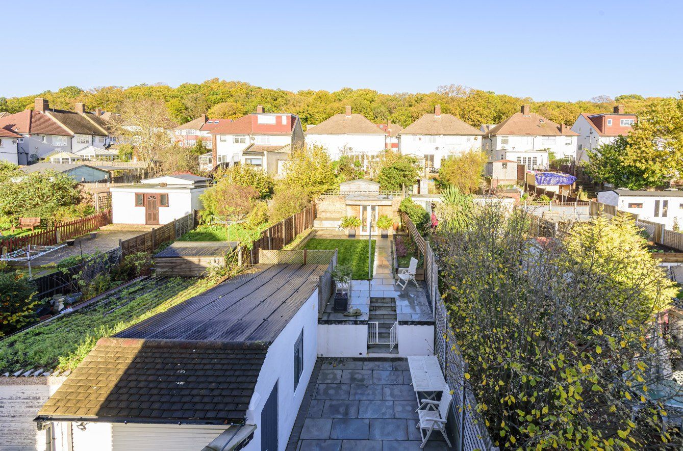 4 bed semidetached house for sale in Dairsie Road, Eltham, London SE9