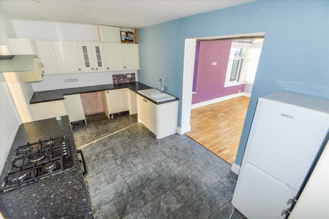 3 bed semidetached house for sale in Bunny Lane, Keyworth, Nottingham