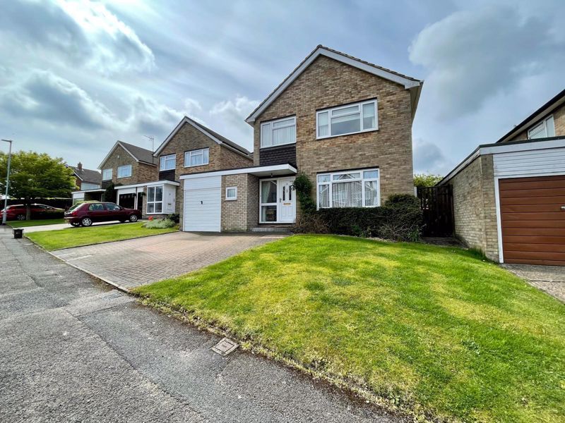 4 bed detached house for sale in Brierley Close, Dunstable LU6 Zoopla