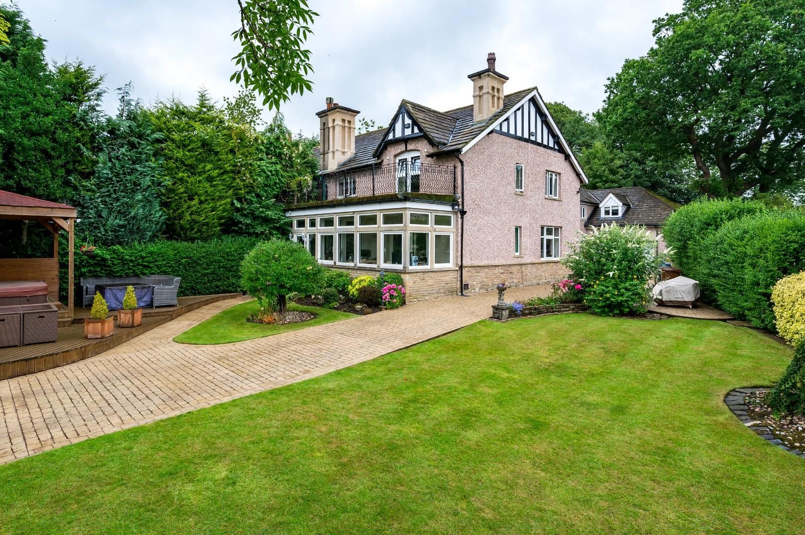 4 bed semidetached house for sale in Parrock Road, Barrowford, Nelson