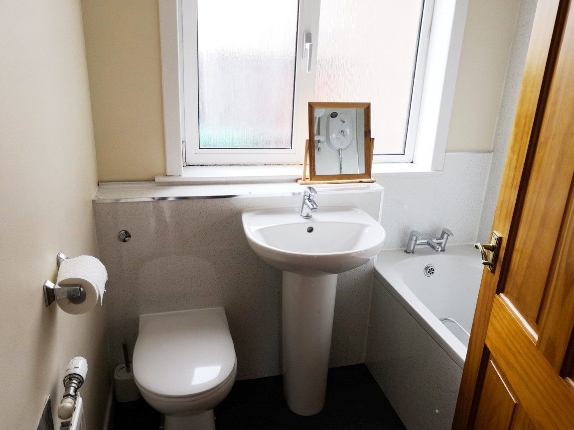 2 bed flat to rent in Orchardgate, Cupar KY15 Zoopla