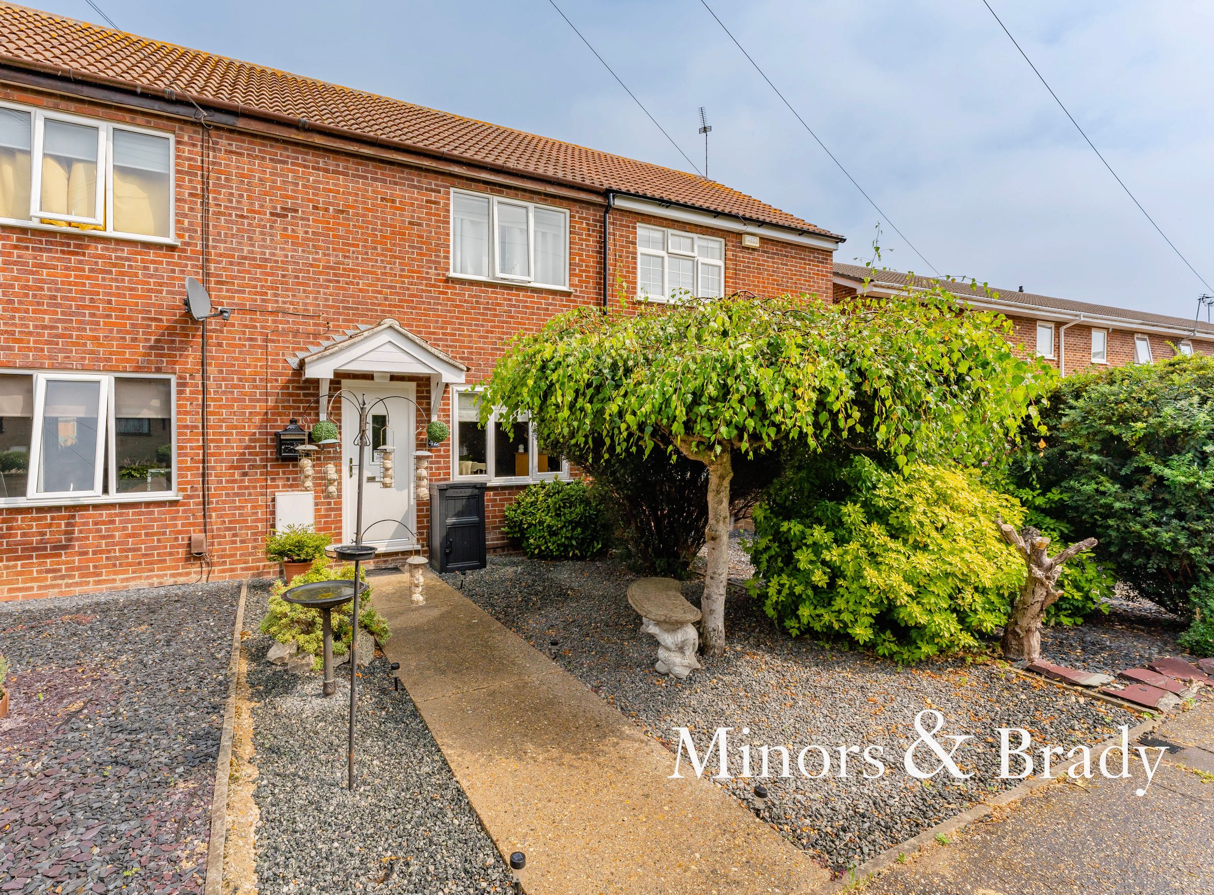 3 bed terraced house for sale in Blackbird Close, Bradwell, Great
