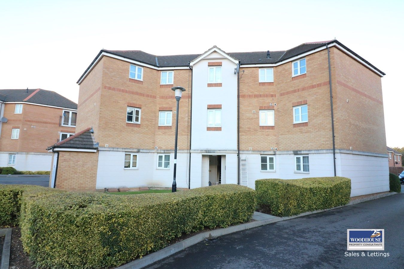 2 bed flat to rent in Michigan Close, Broxbourne EN10 Zoopla