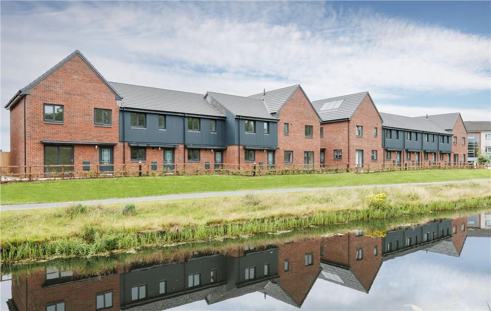 New home, 3 bed mews house for sale in "Urquhart Mid" at Kilbowie Road