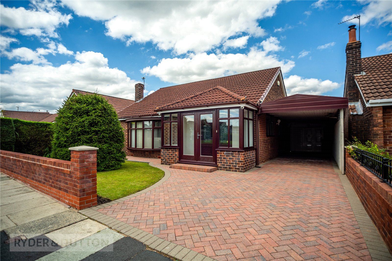 2 bed detached bungalow for sale in Evesham Road, Alkrington, Middleton,  Manchester M24, £365,000 - Zoopla