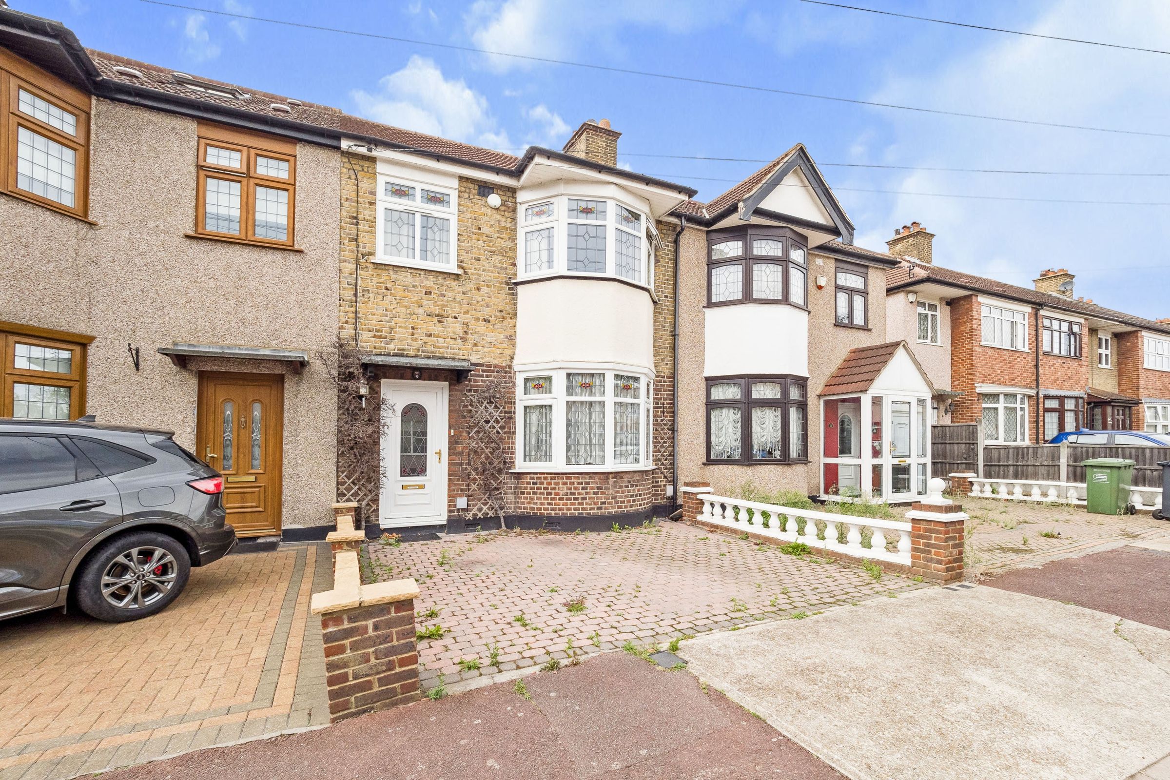 3 bed terraced house for sale in Winstead Gardens, Dagenham RM10 Zoopla