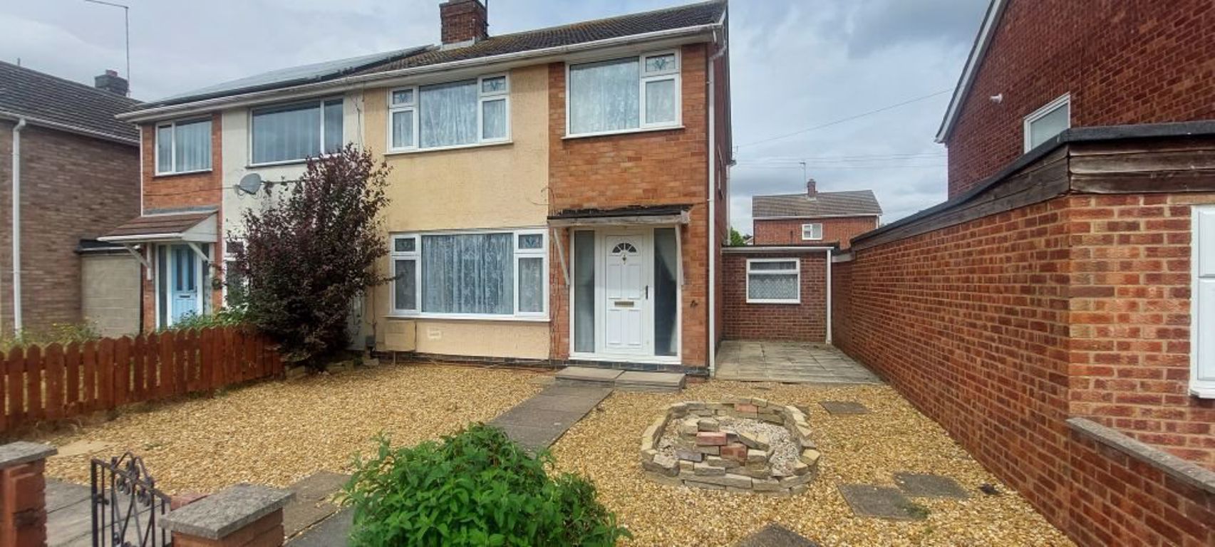 4 bed semidetached house to rent in Ashridge Walk, Yaxley