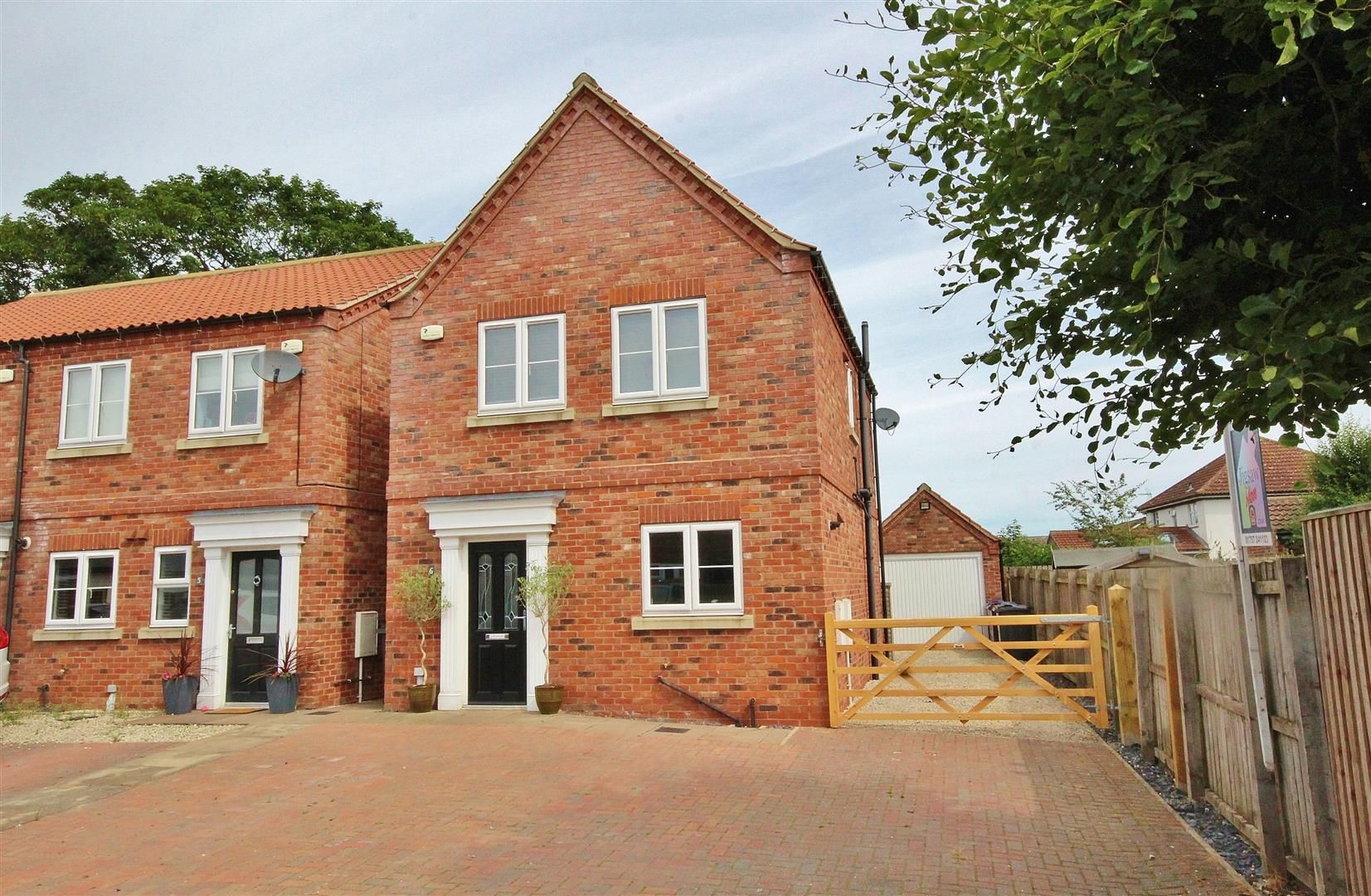3 bed detached house for sale in Howden Road, Barlby, Selby YO8 Zoopla
