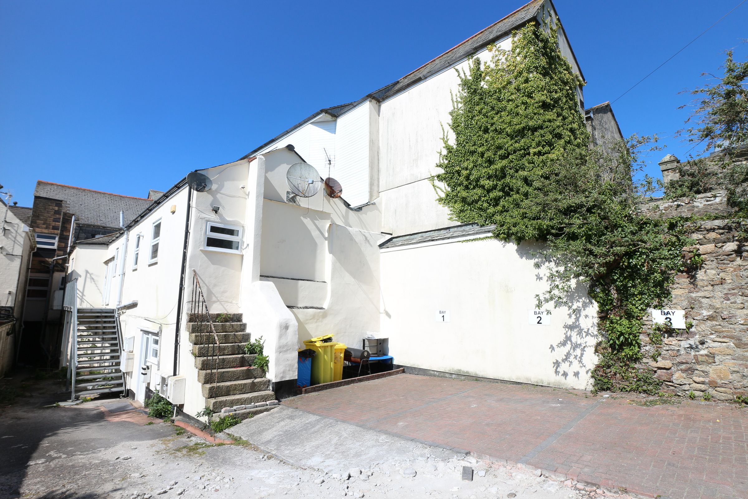 2 bed flat for sale in Fore Street, Redruth TR15 Zoopla