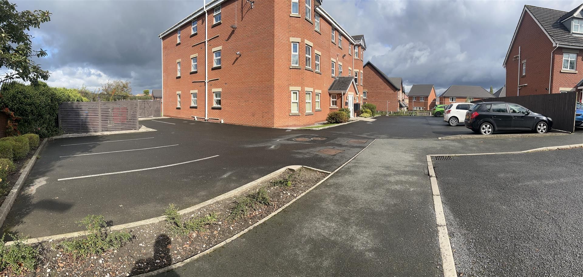 1 bed flat for sale in Garden Vale, Leigh WN7 Zoopla