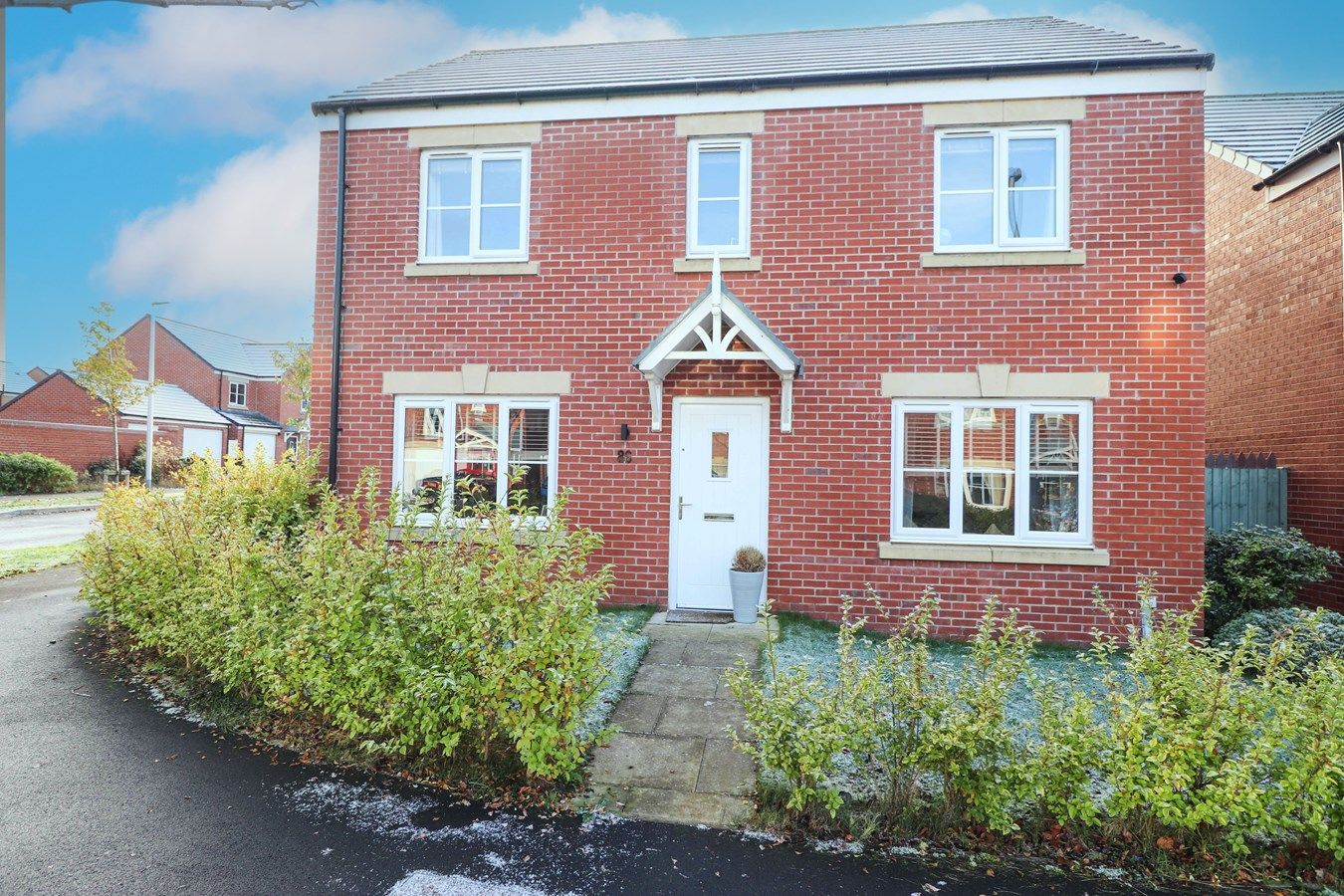 4 bed detached house for sale in Glaramara Drive, Brackenleigh