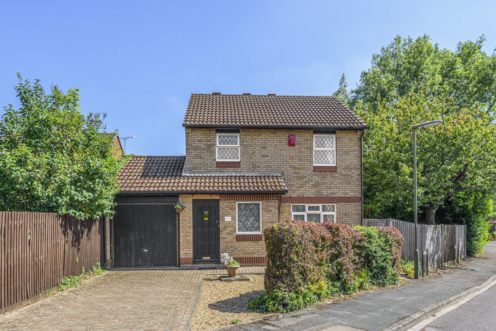 3 bed detached house for sale in Upton, Goldsworth Park, Woking GU21