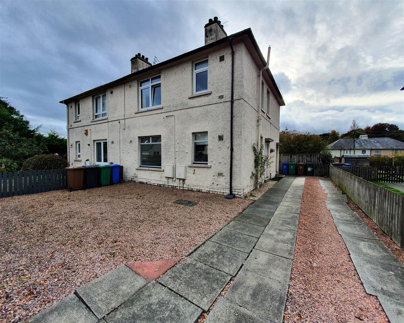 2 bed flat to rent in Croft Crescent, Markinch, Glenrothes KY7 Zoopla