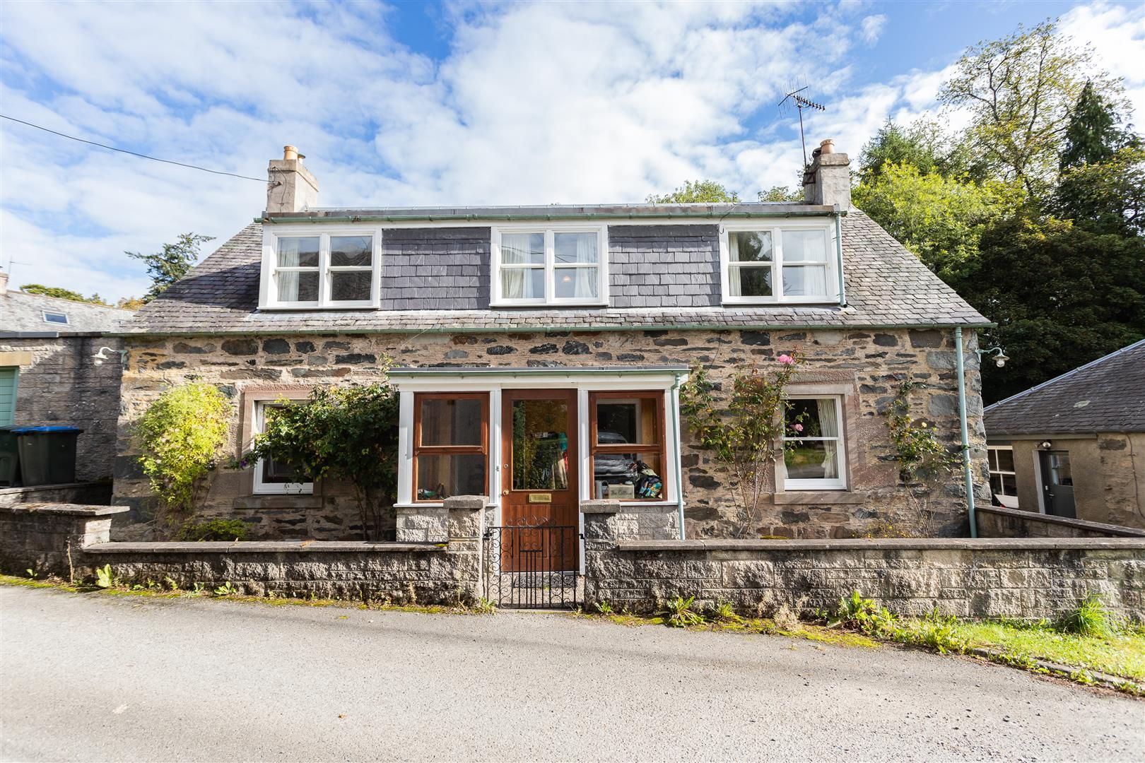 4 bed property for sale in Inver, Dunkeld PH8 Zoopla