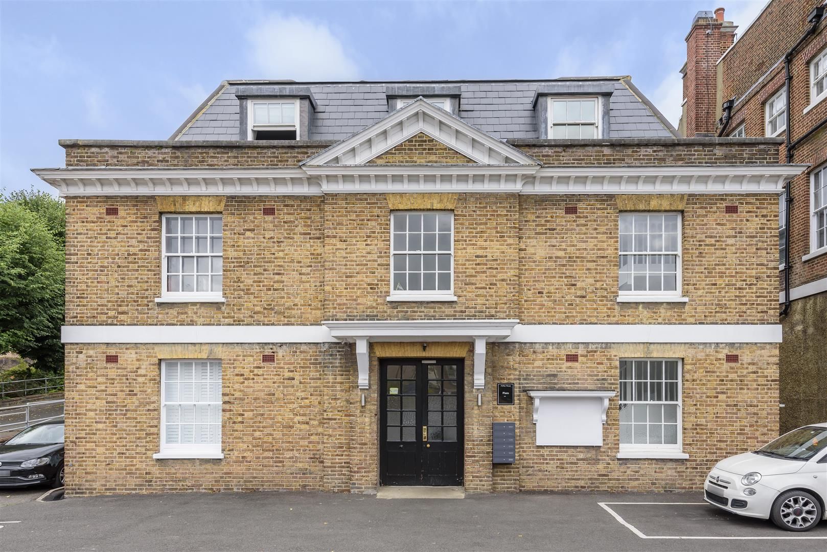 2 bed flat for sale in Ashley Road, Epsom KT18 Zoopla