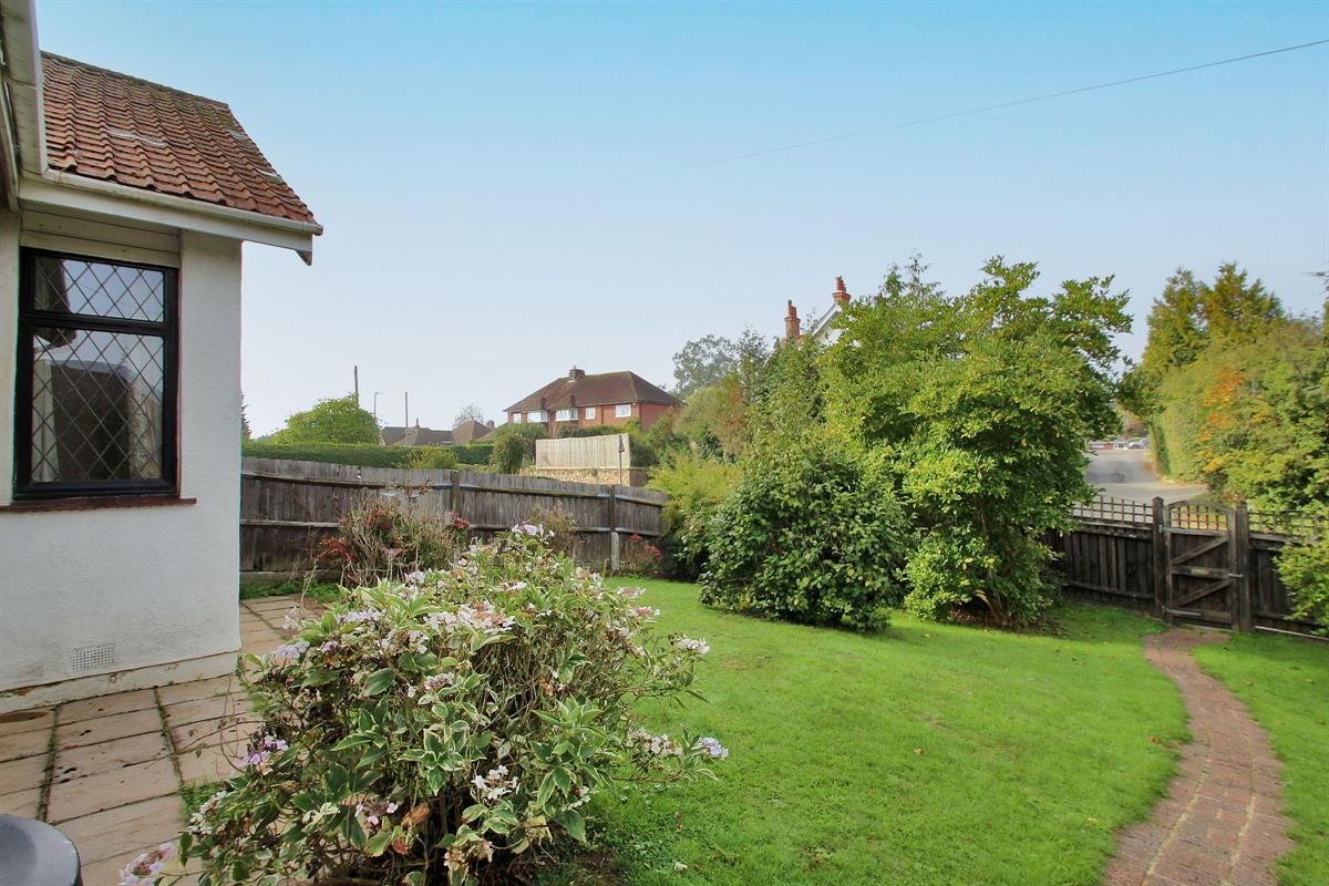 3 bed bungalow for sale in St. Anthonys, Fairmead Road, Edenbridge TN8