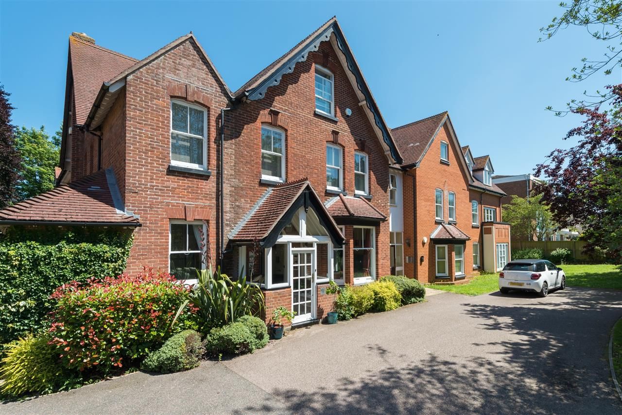 2 bed flat for sale in Old Dover Road, Canterbury CT1 Zoopla