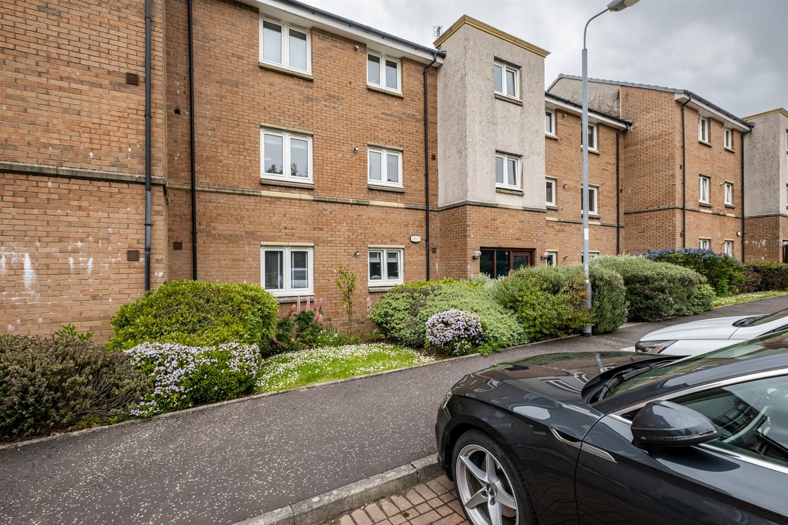 2 bed flat for sale in Cypress Lane, Hamilton ML3 Zoopla