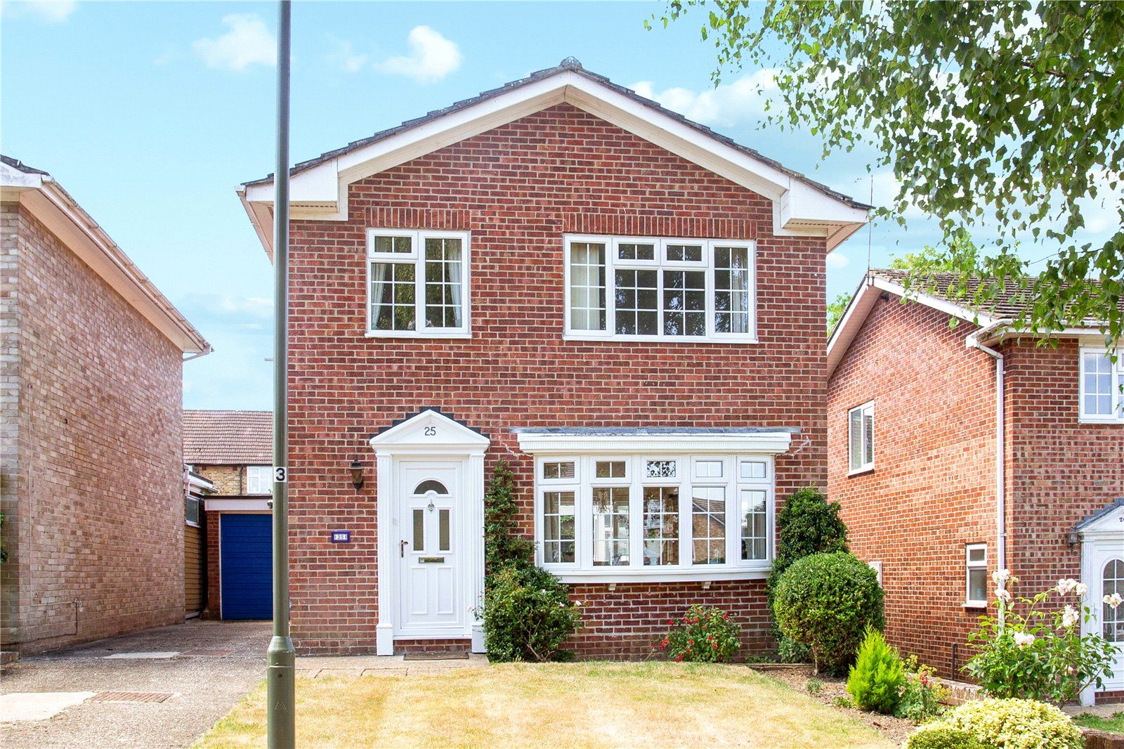 3 bed detached house for sale in Pilgrims Close, Farnham, Surrey GU9 Zoopla