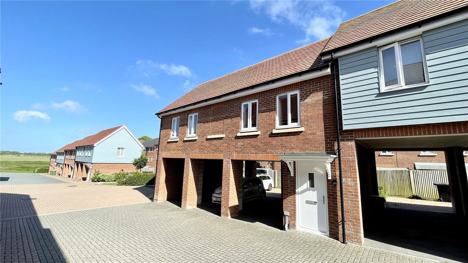 2 bed semidetached house for sale in Weavers Close, Eastbourne, East
