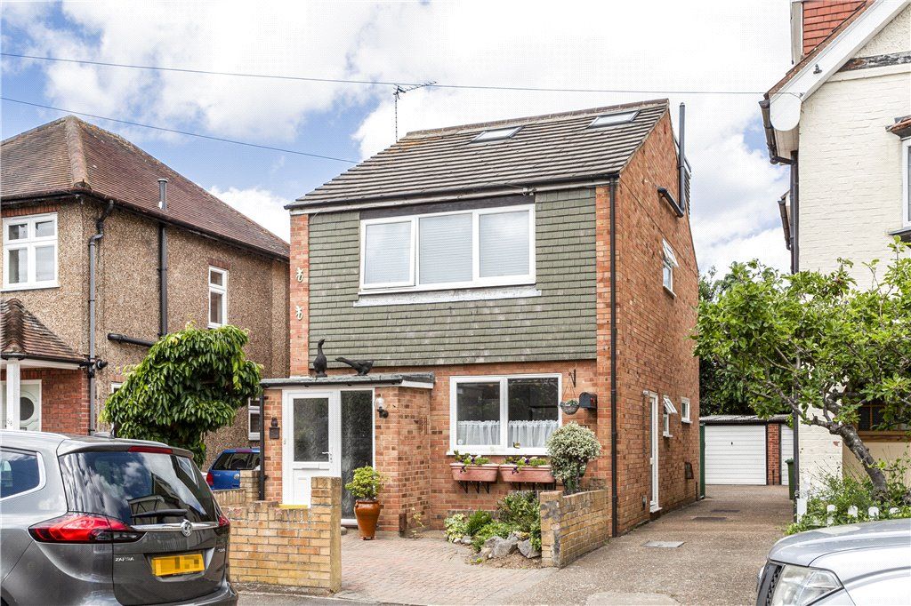 4 bed detached house for sale in Sunmead Road, SunburyOnThames
