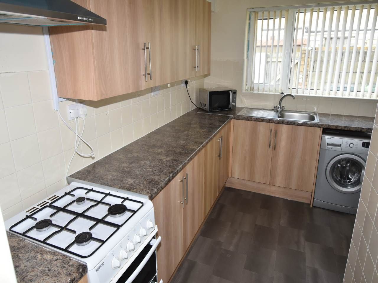 4 bed property to rent in Hoo Street, Port Tennant, Swansea SA1 Zoopla