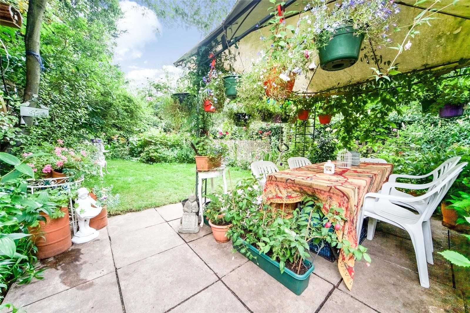 2 bed semidetached house for sale in Upper Walthamstow Road