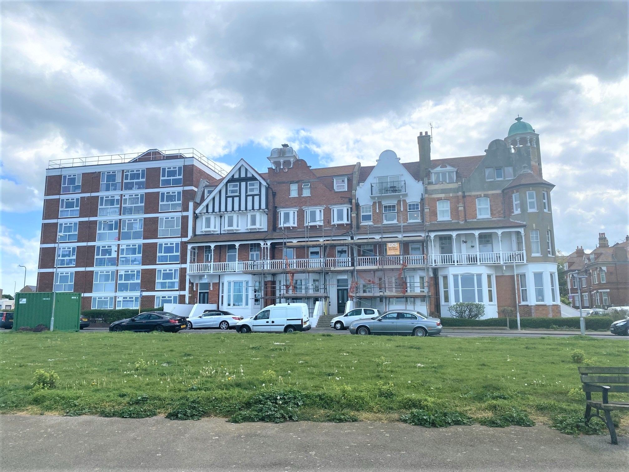 2 bed flat for sale in Lewis Crescent, Cliftonville, Margate CT9 Zoopla
