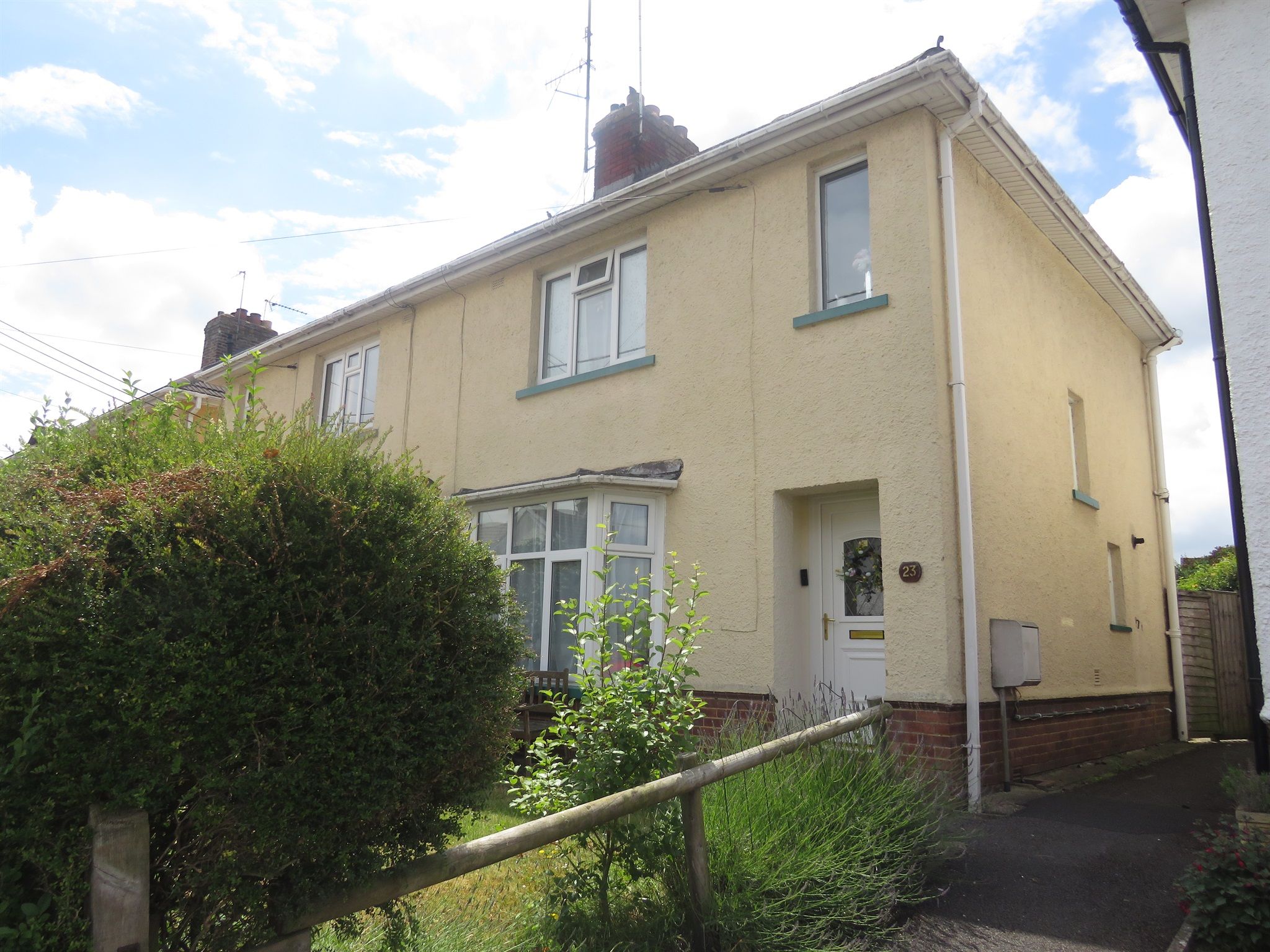 3 bed semidetached house for sale in Lansdowne Close, Calne SN11 Zoopla