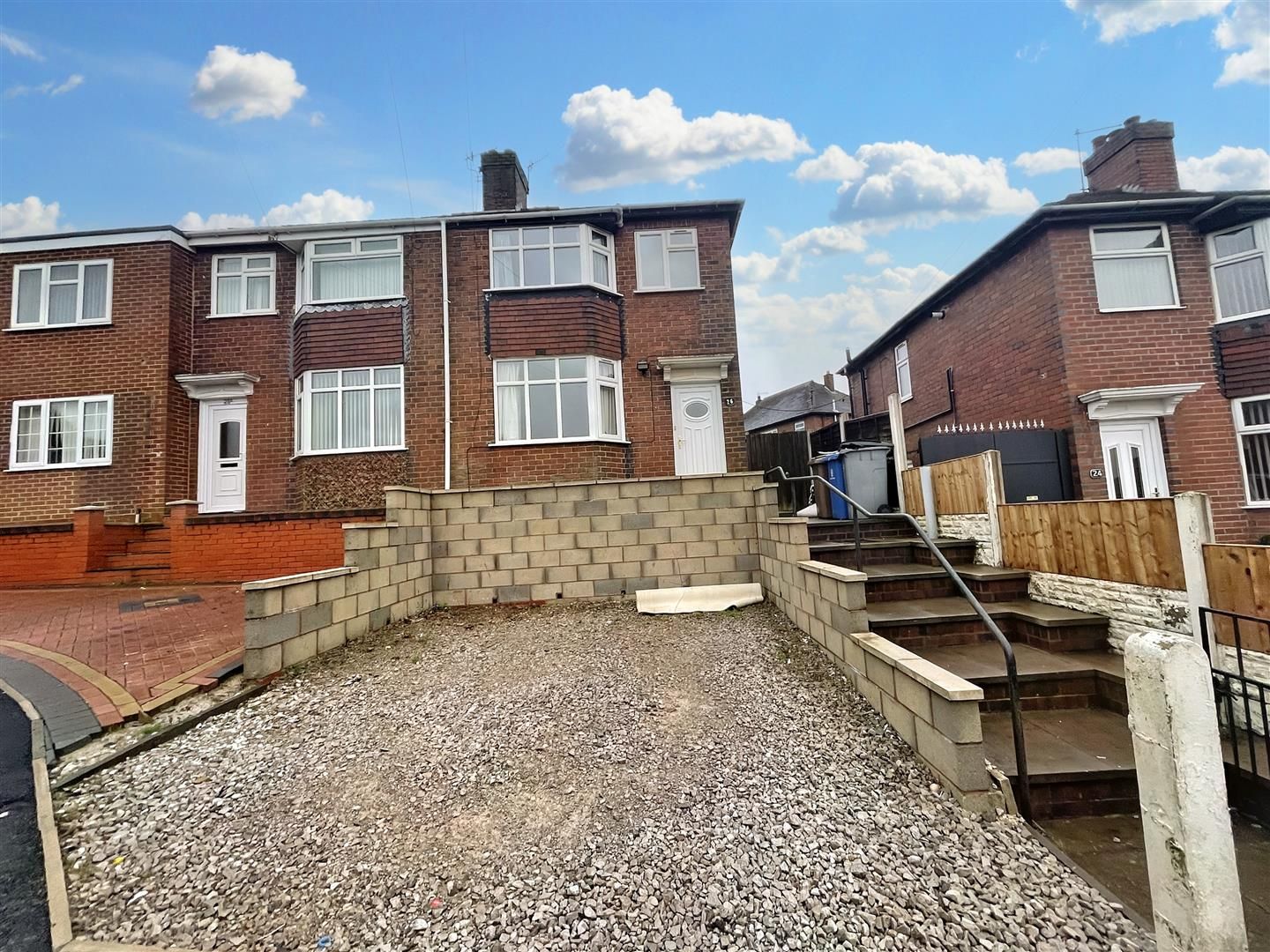 3 bed semidetached house to rent in Hillside Avenue, Meir, StokeOn