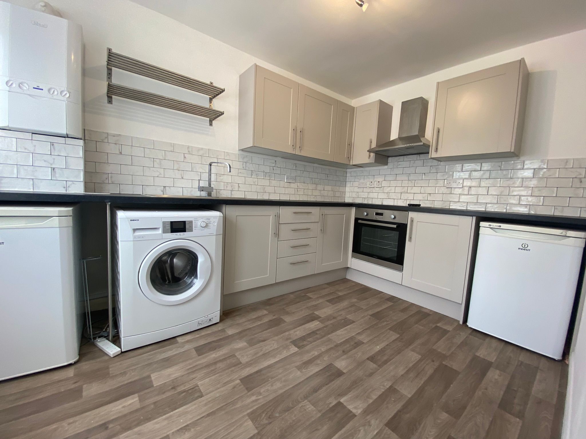 2 bed flat to rent in Rosendale Road, Norwood, London SE21 Zoopla