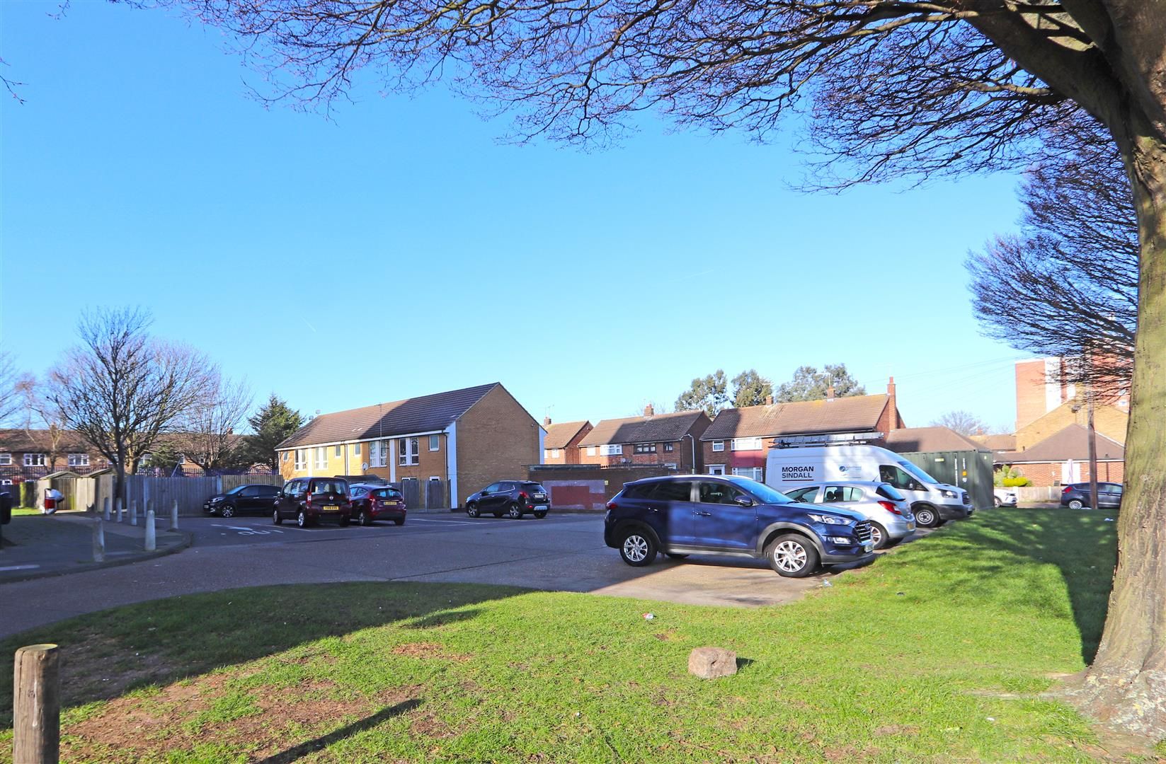 2 bed flat for sale in Whittingham Avenue, SouthendOnSea SS2 Zoopla