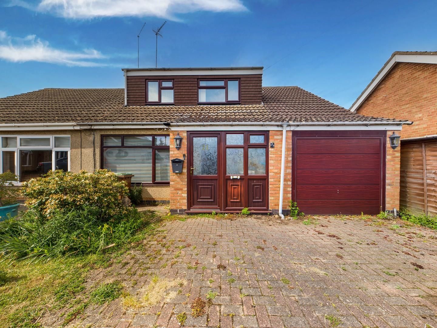 3 bed semidetached house for sale in Arnsby Crescent, Moulton