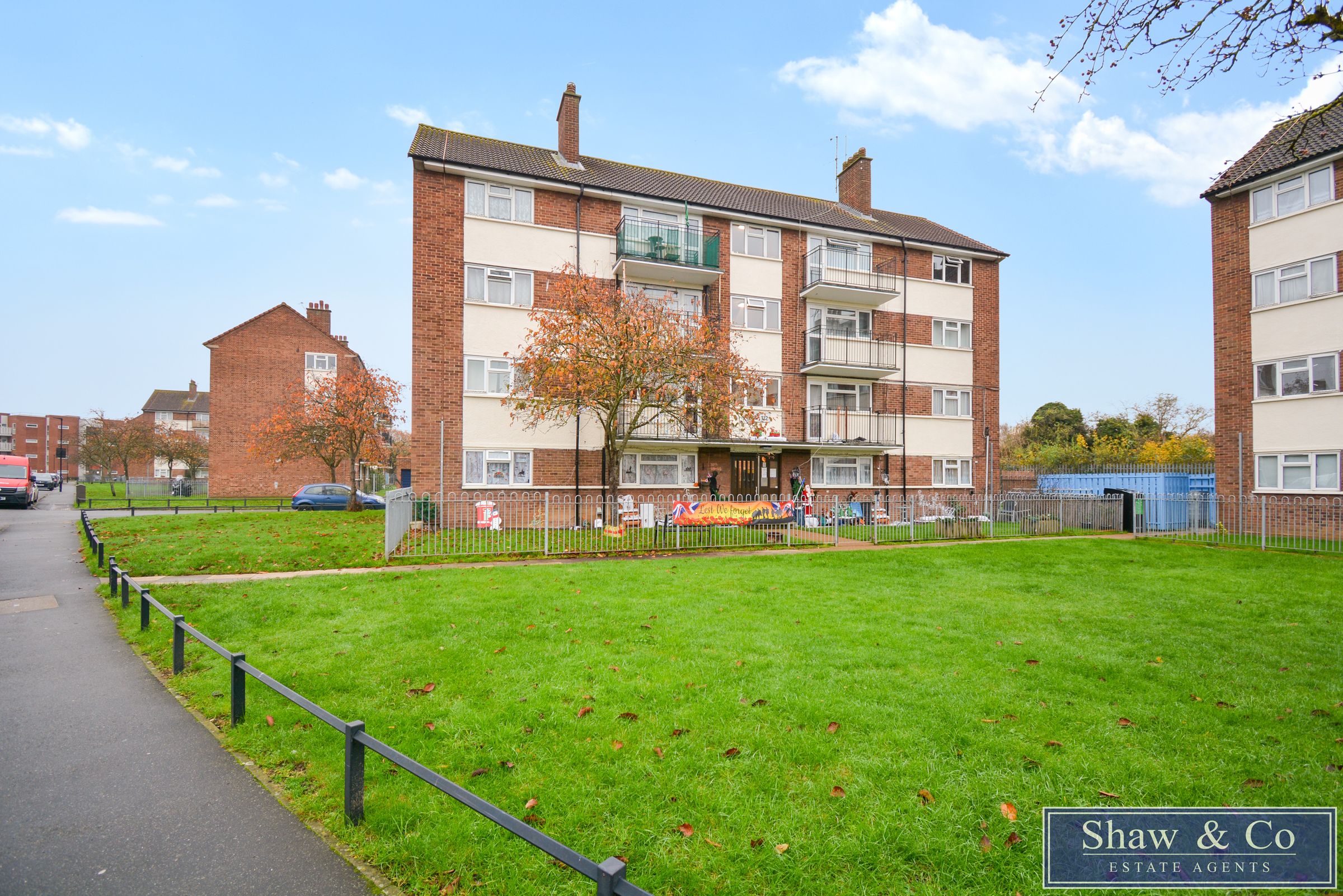 2 bed flat for sale in South Road, Feltham TW13 Zoopla