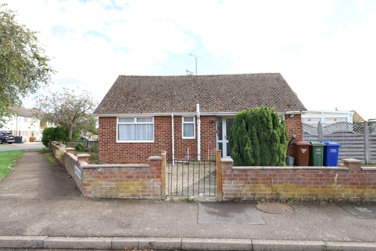2 bed bungalow to rent in Elmscote Road, Banbury, Oxfordshire OX16 Zoopla