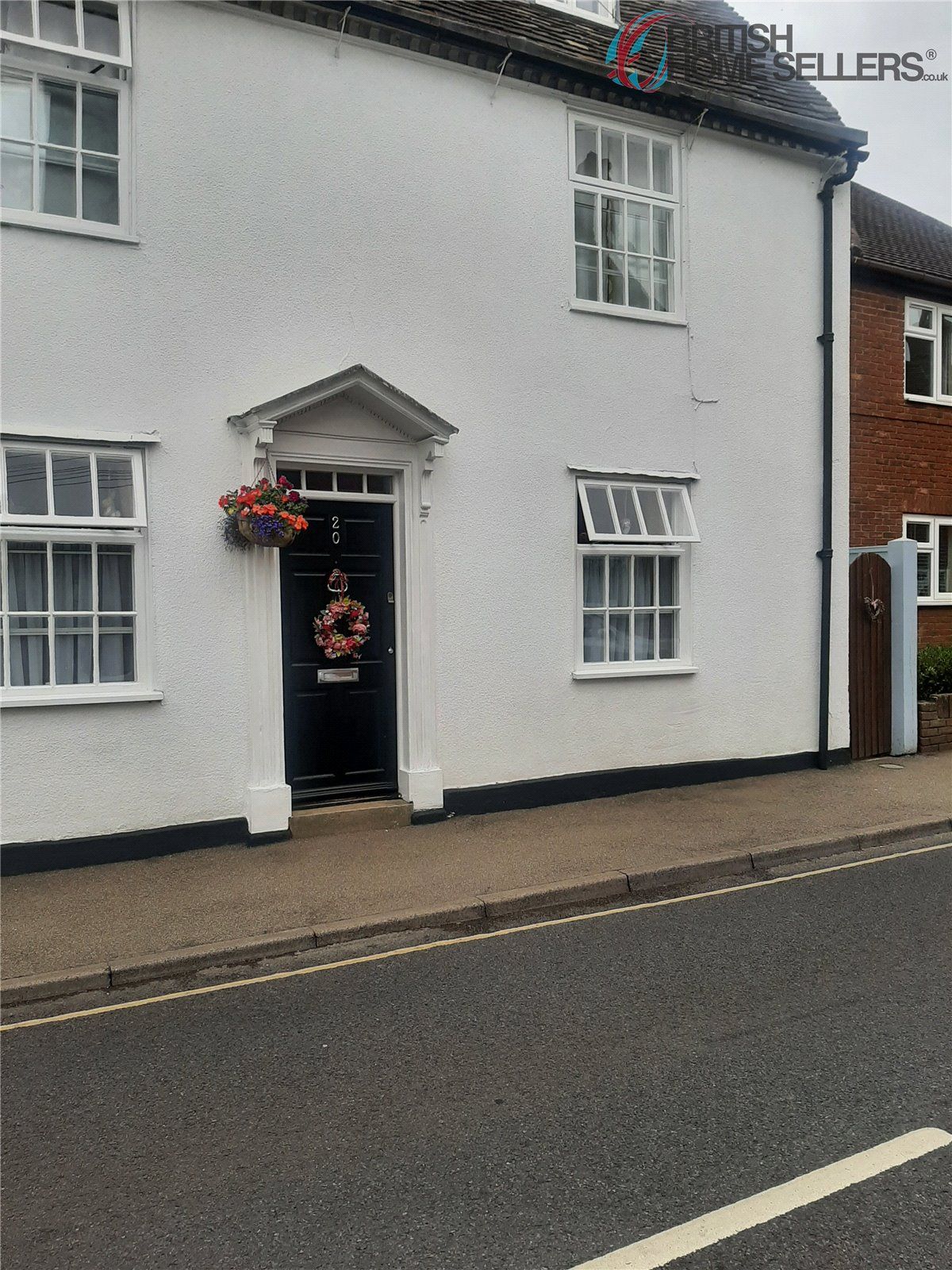 4 bed semidetached house for sale in King Street, Potton, Sandy