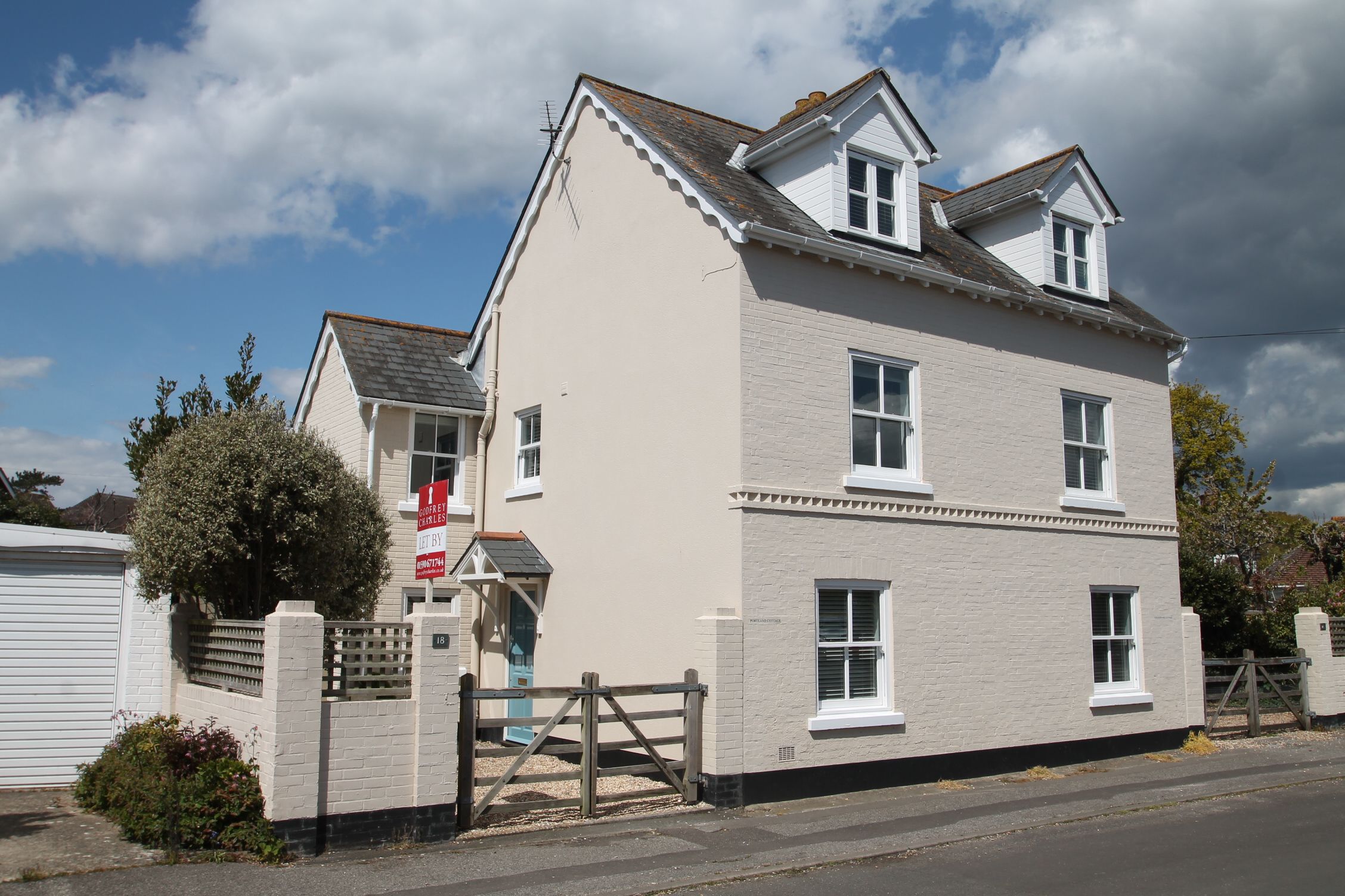 3 bed semidetached house to rent in Brook Road, Lymington SO41 Zoopla