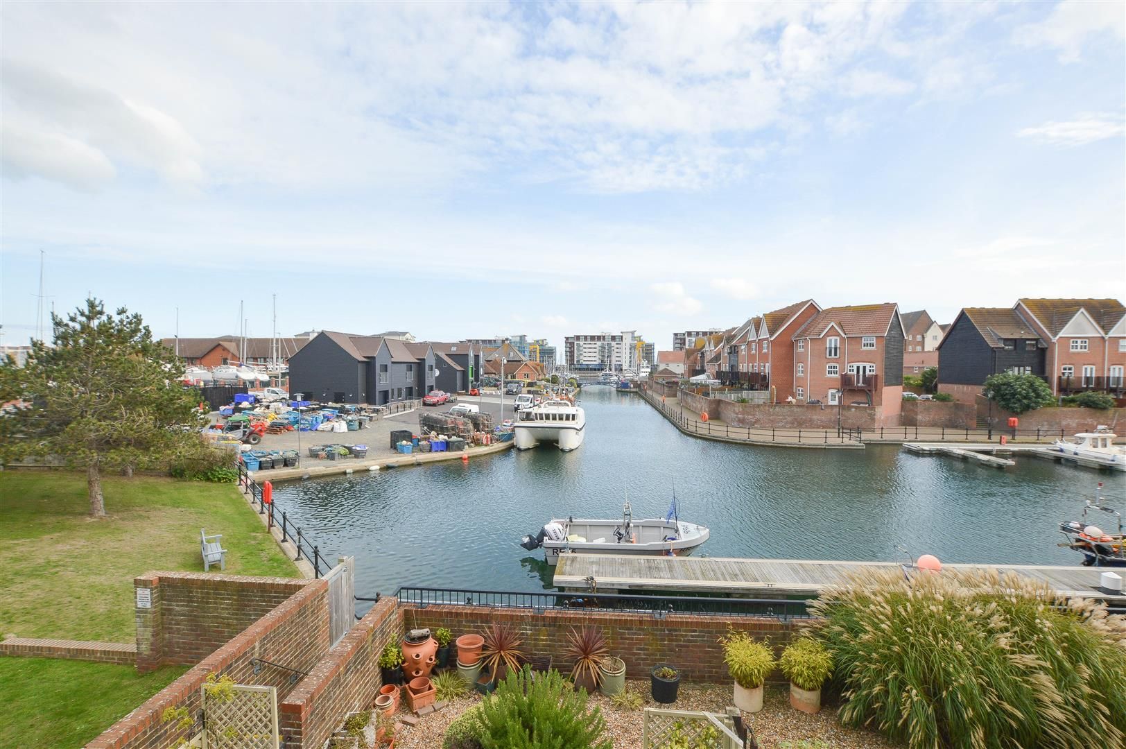 2 bed flat for sale in Daytona Quay, Eastbourne BN23 Zoopla