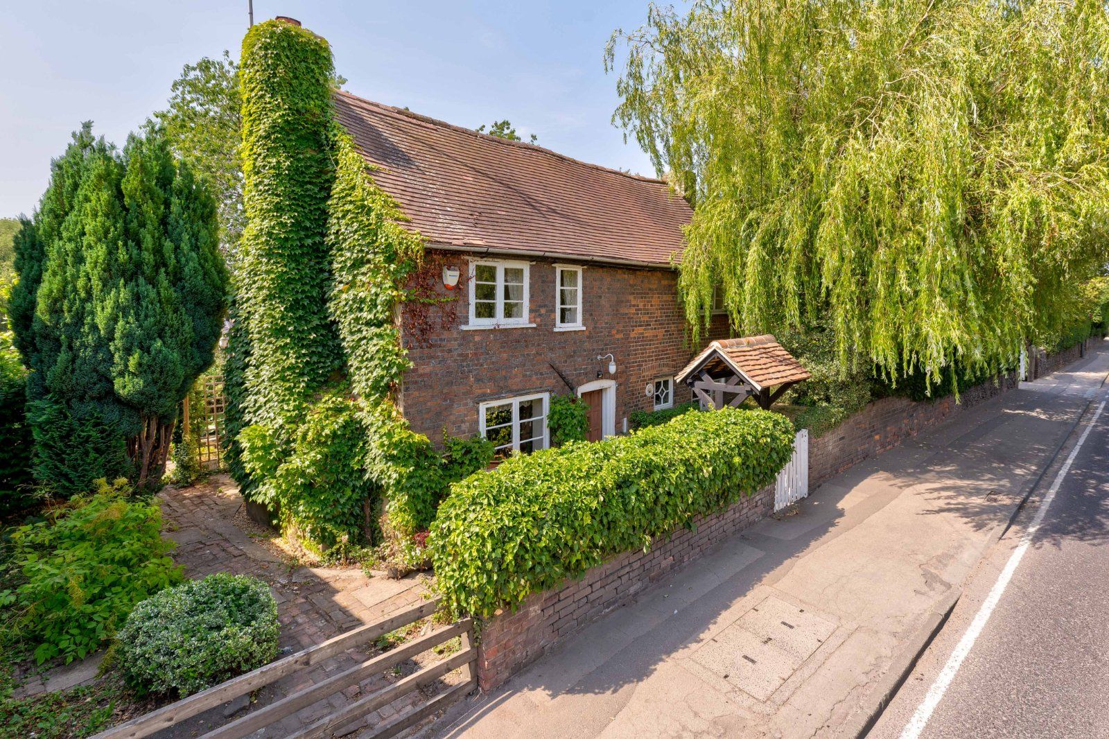 3 bed detached house for sale in High Street, Sandridge, St. Albans