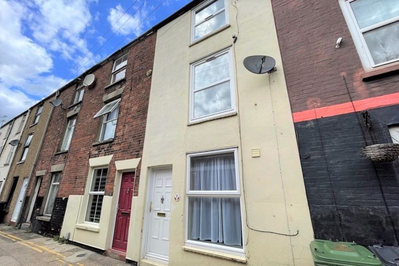 3 bed terraced house for sale in Stanley Terrace, Middle Market Road