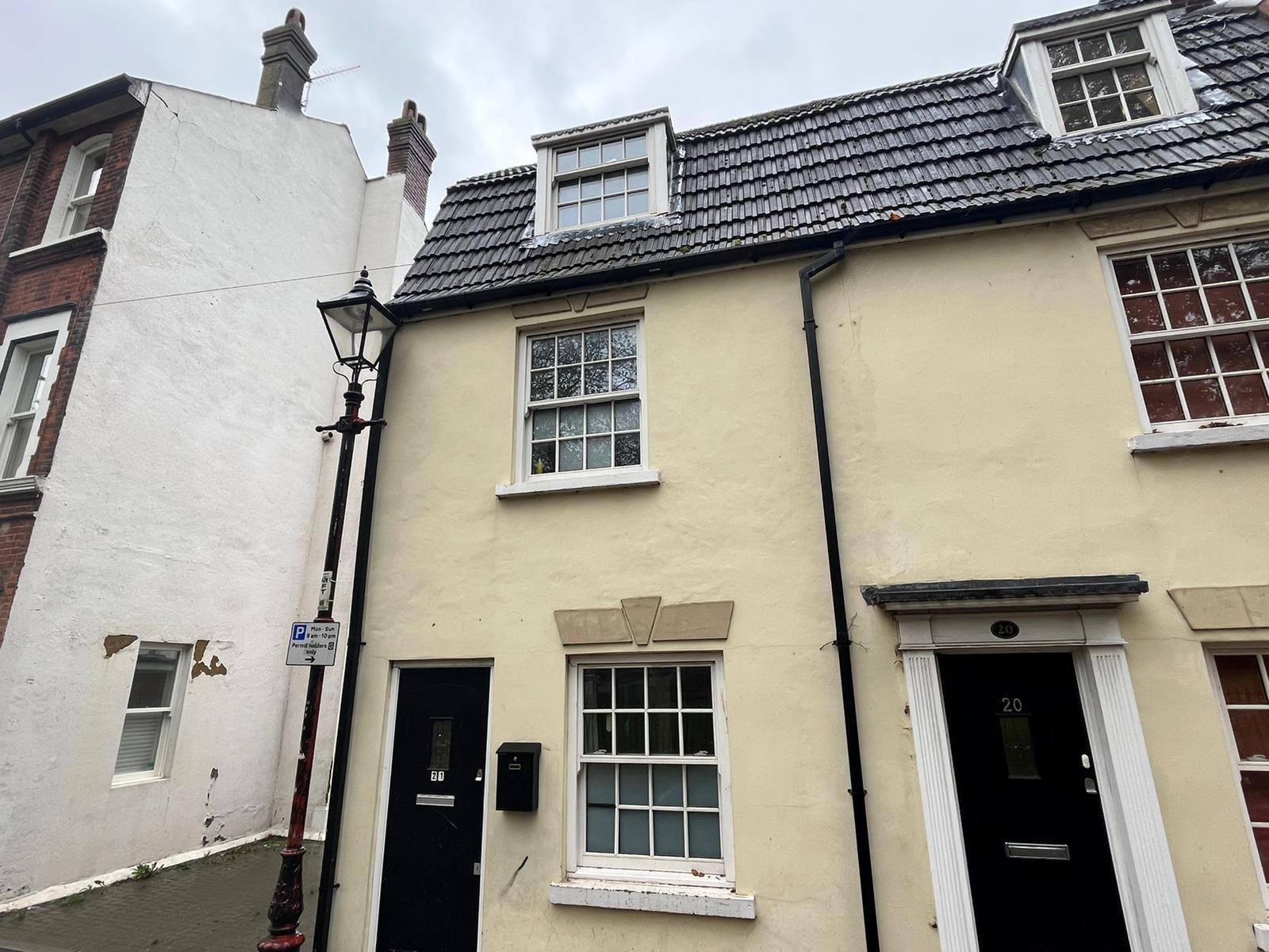 2 bed end terrace house for sale in Mill Road, Gillingham ME7 Zoopla