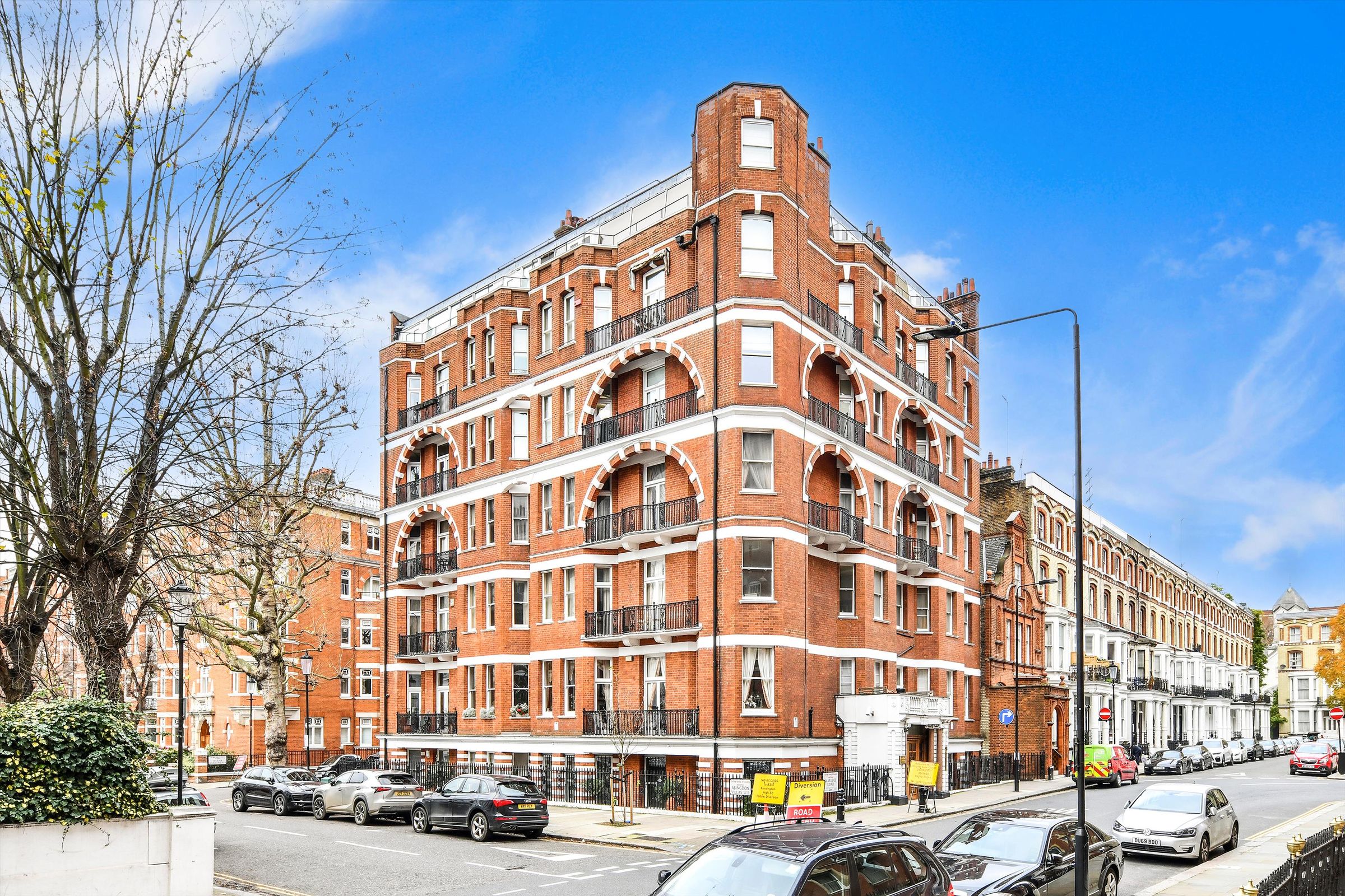 47-60 Cheniston Gardens, London W8  