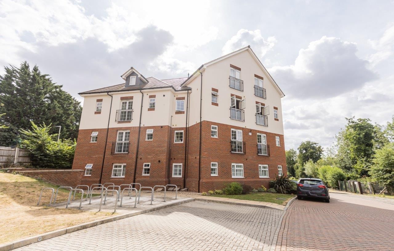 2 bed flat for sale in Millstone Way, Harpenden AL5 Zoopla