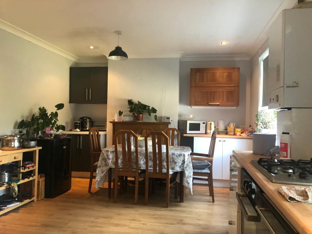 Studio to rent in Harpenden Close, Bedford MK41 Zoopla