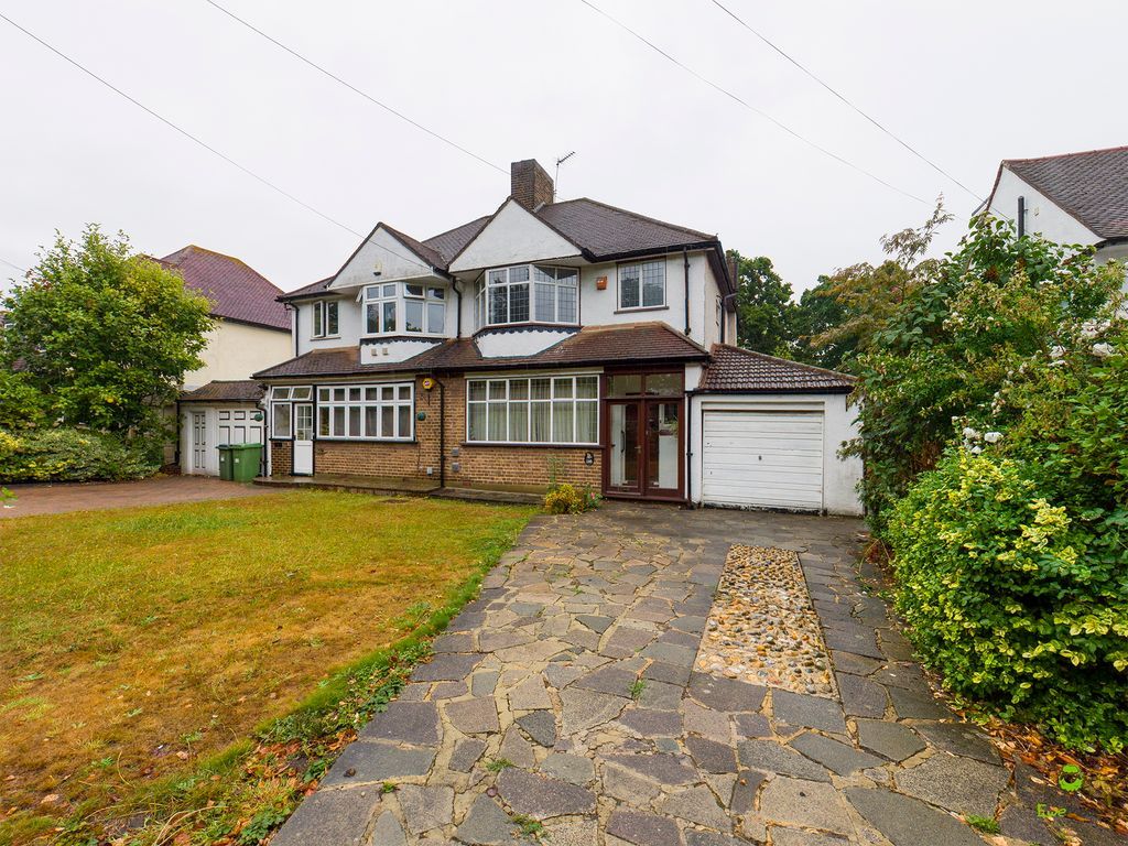 3 bed semidetached house for sale in Crown Woods Way, London SE9 Zoopla