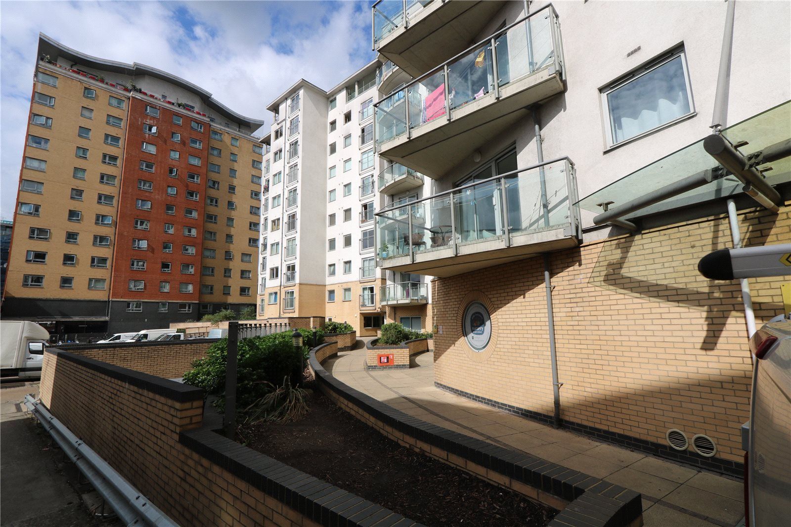2 Bed Flat For Sale In City View Centreway Apartments Ilford Ig1 Zoopla