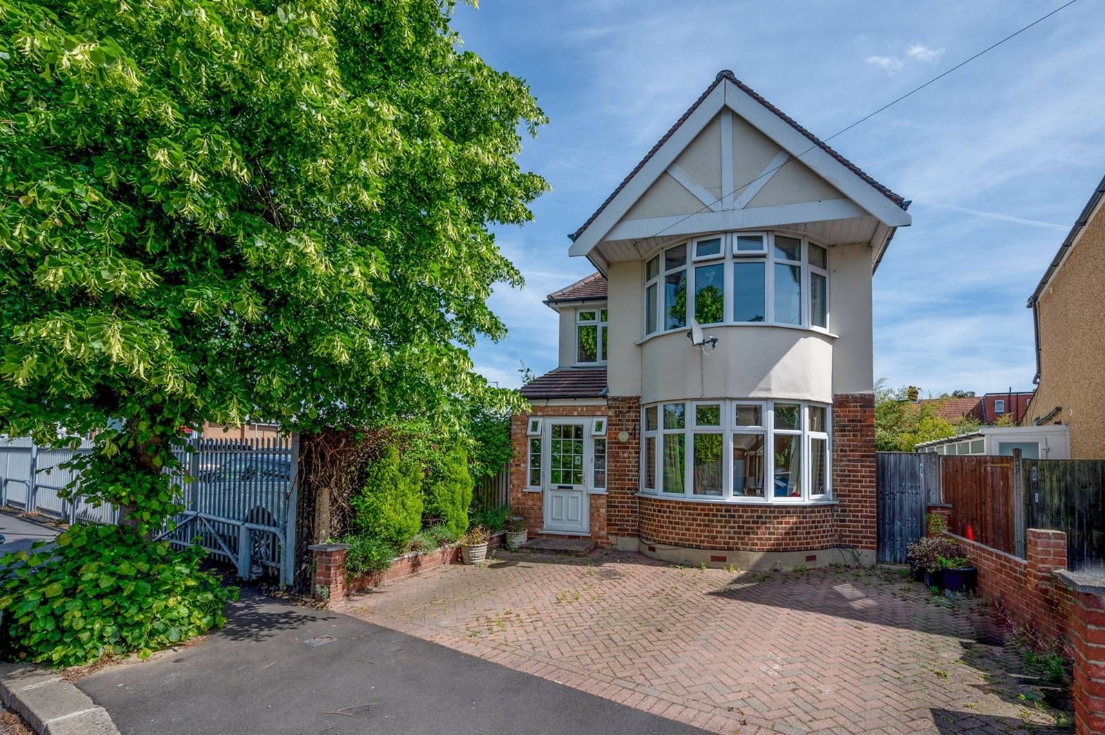 3 bed detached house for sale in Stanley Avenue, New Malden KT3 Zoopla