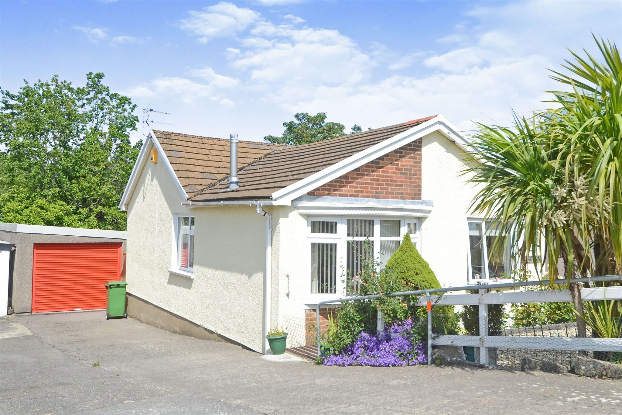 2 bed semidetached bungalow for sale in Fairview Close, Pontyclun CF72